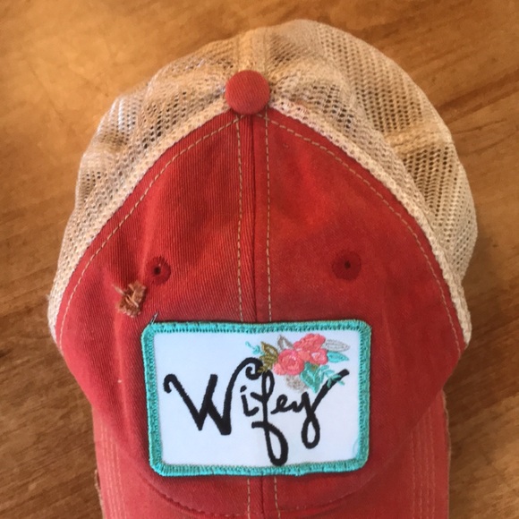 Judith March Distressed Red and Tan Mesh “Wifey” Cap - Picture 5 of 11